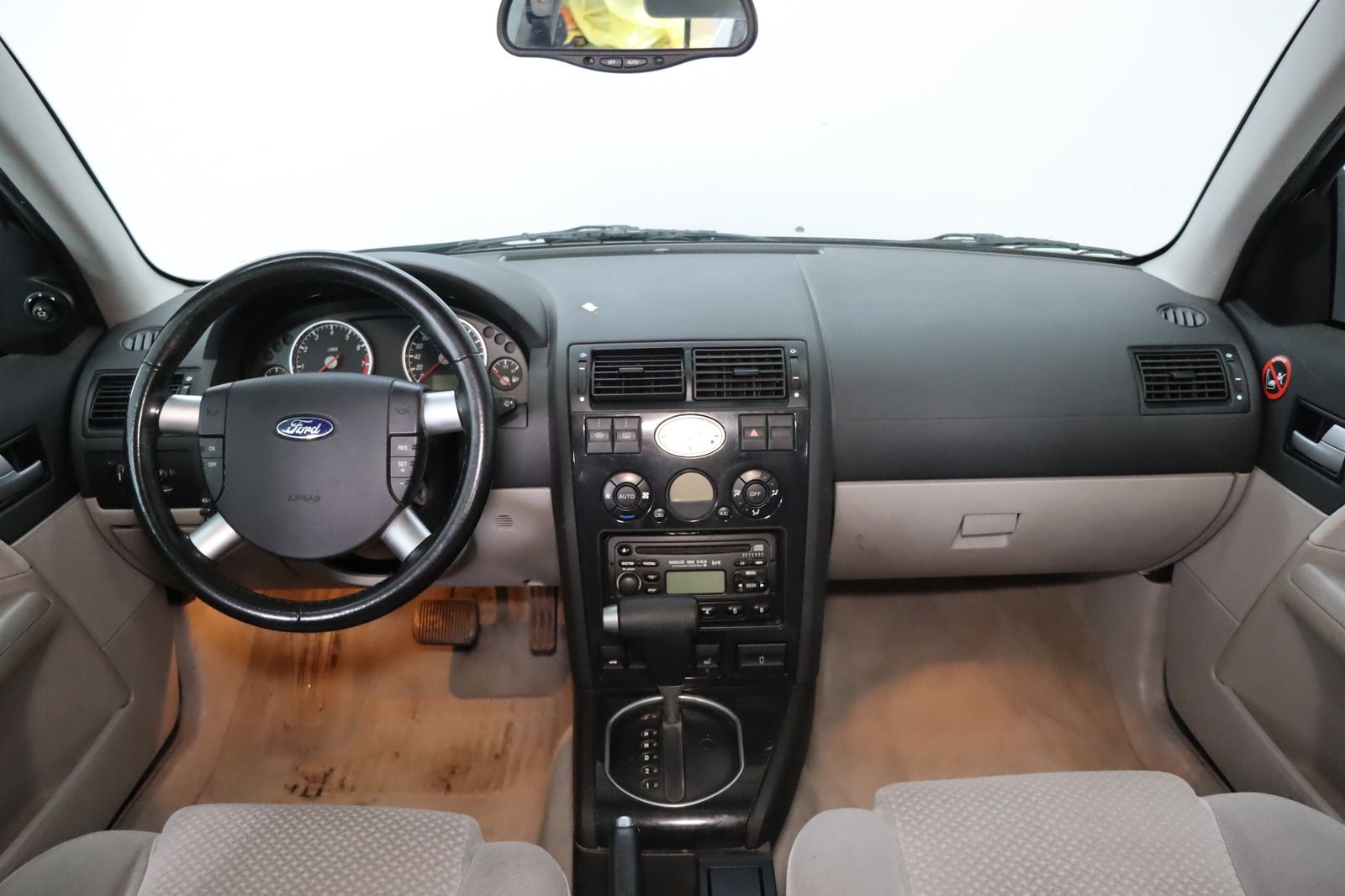 Fahrzeugabbildung Ford Mondeo Turnier 2.0  * Klimaautom. HU/AU 06.26 Gh