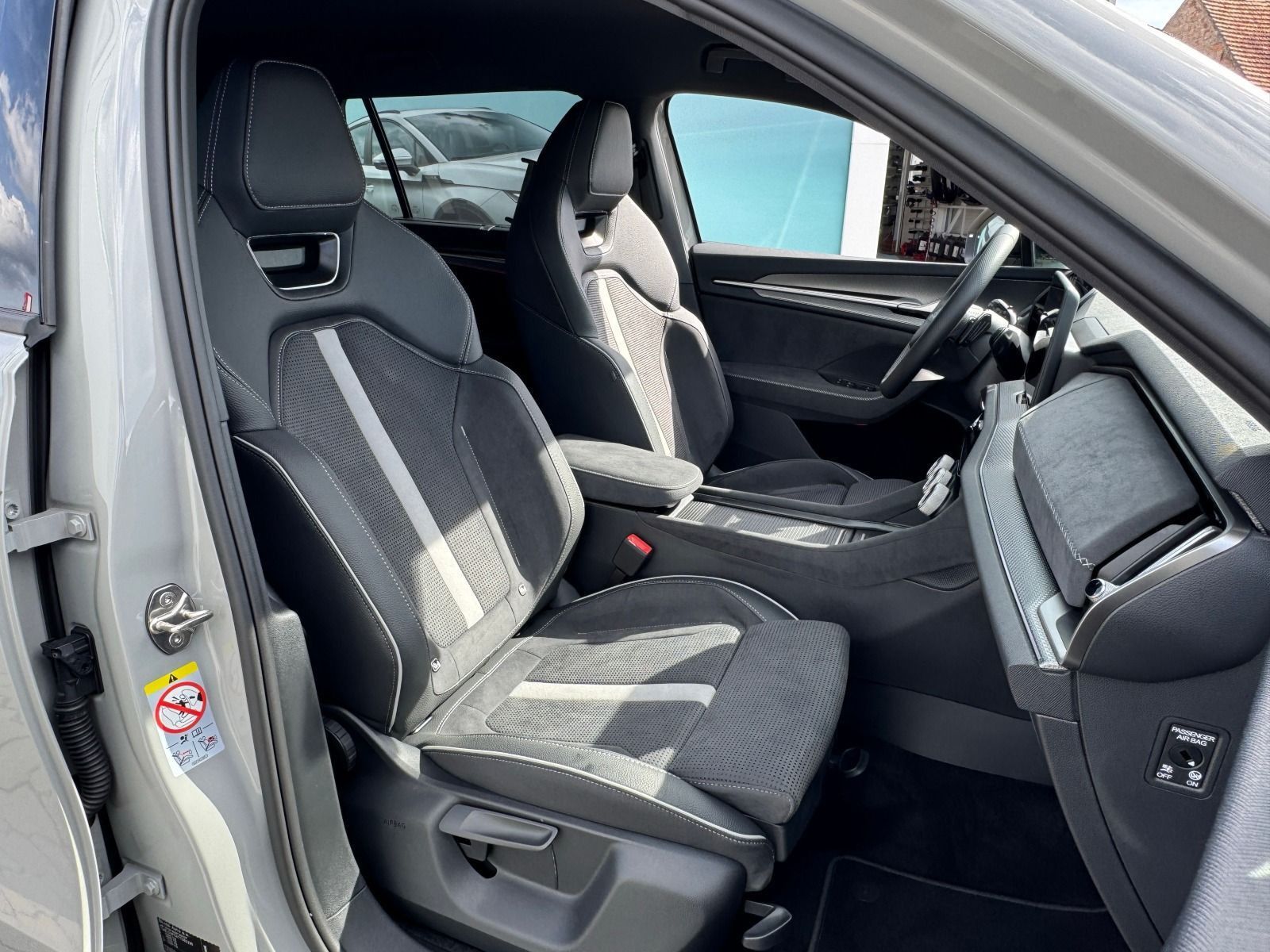 Fahrzeugabbildung SKODA Kodiaq 2.0 TSI Sportline 4x4 DSG*RFK*Matrix*AHK*