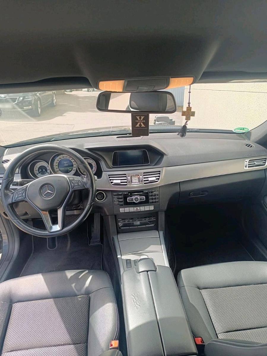 Mercedes-Benz E 200