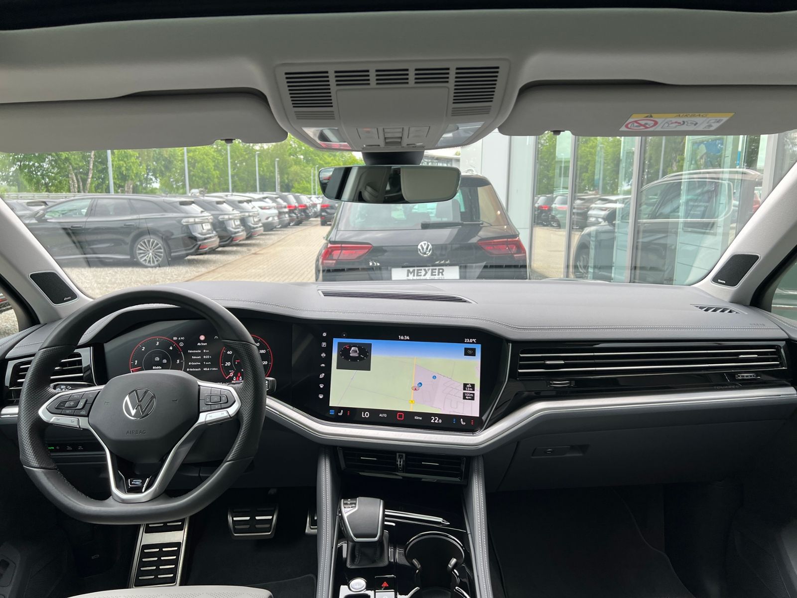 Fahrzeugabbildung Volkswagen Touareg R-Line 3.0 TDI 4MOTION *AHK, Adaptivfwg.