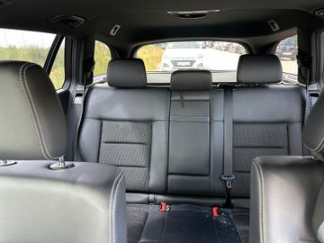 MYAUTOCENTER – Gebraucht- und Jahreswagen mit Werkstattservice in Pfaffenhofen Mercedes-Benz E 350d T Avantgarde 4-Matic *NAVI*AHK*LED*SHZ*