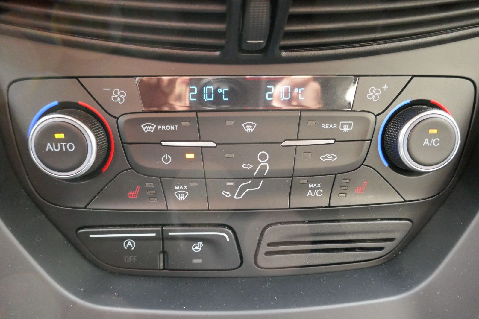 Fahrzeugabbildung Ford Kuga Cool&Connect
