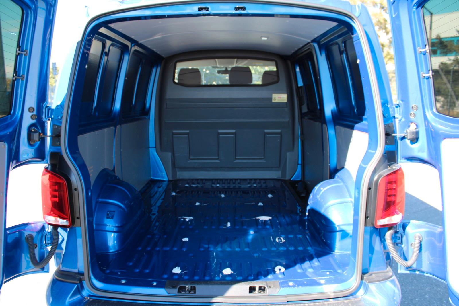 Volkswagen T6 Transporter AHK Klima Navi Sitzhzg. LED 17"