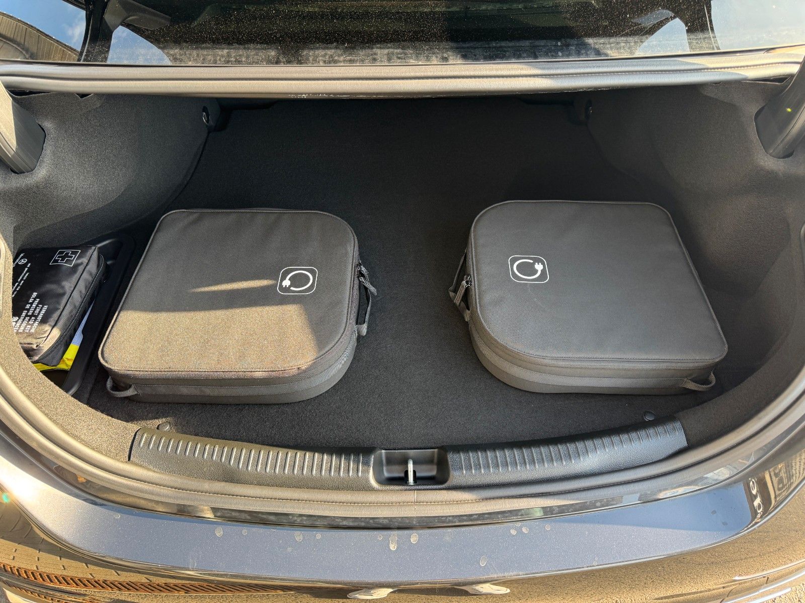 Fahrzeugabbildung Mercedes-Benz C 300de AMG+Pano+Memory+360