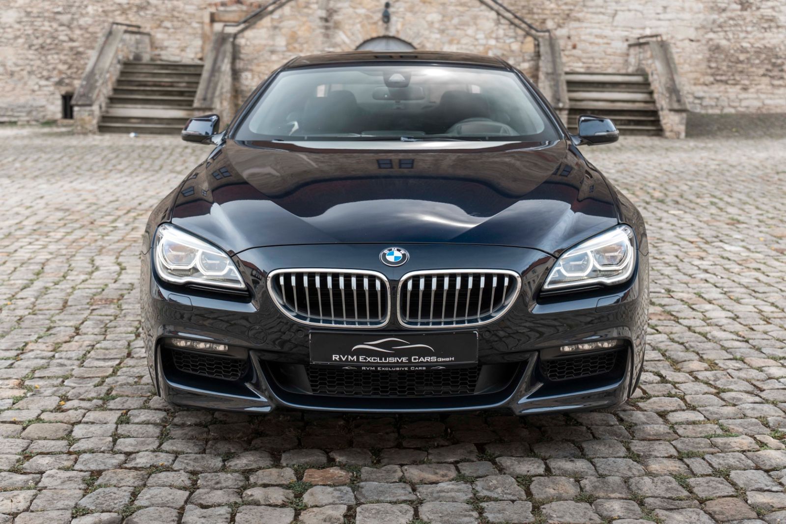 Fahrzeugabbildung BMW 650ix GC M-SPORT MASSAGE HUD H&K KAM CARPLAY