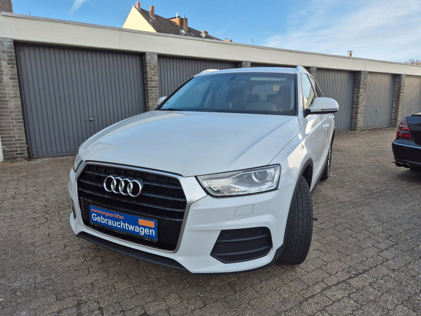 AUDI Q3   S line  quattro