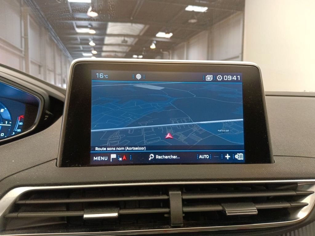 Fahrzeugabbildung Peugeot 5008 Active 1.5D NAVI/PANO/SHZ/PDC/R'CAM