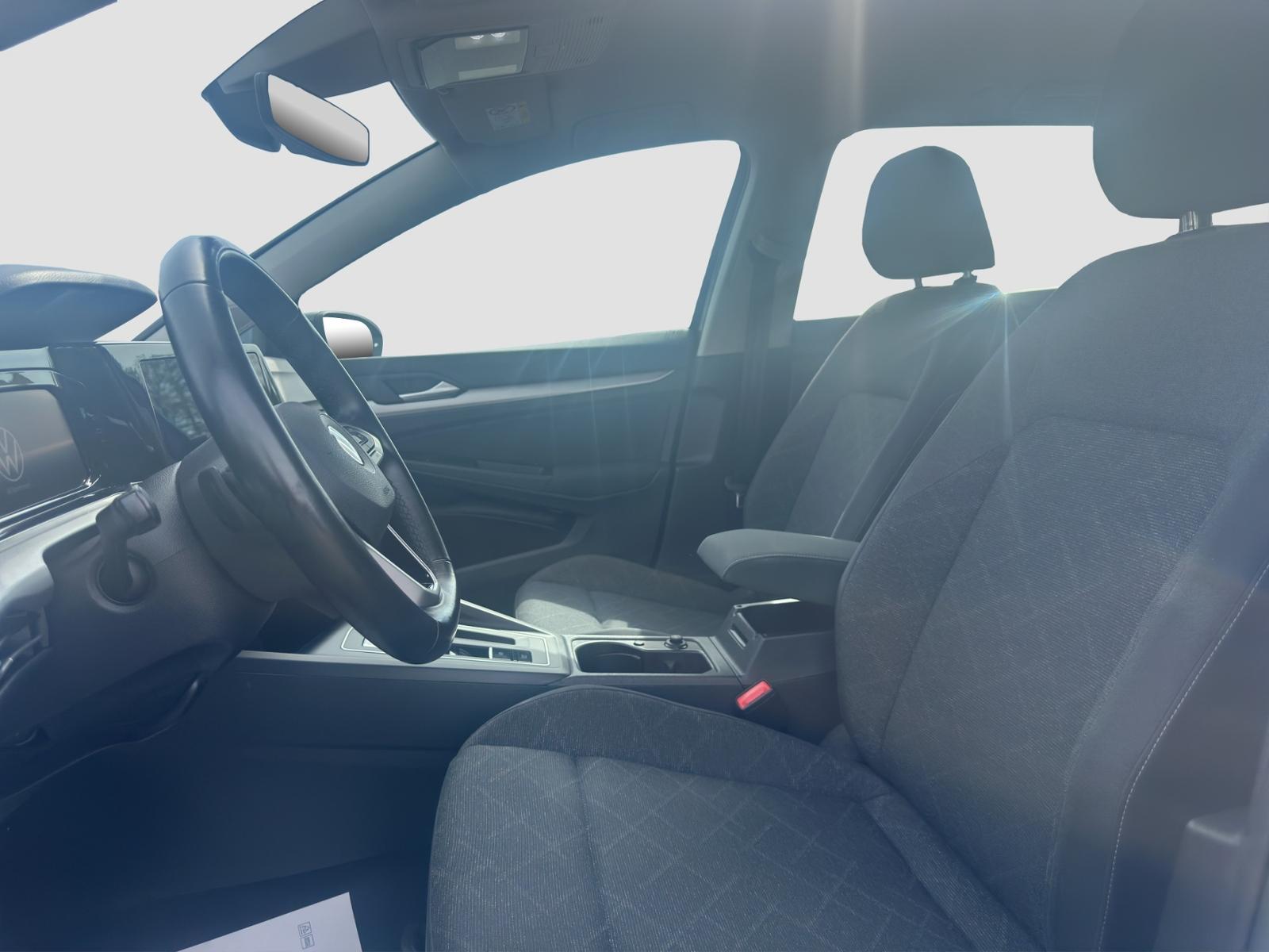 Volkswagen Golf VIII Variant 1.0eTSI*LIFE*LED*NAV*RFK*SITZH, миниатюра 10