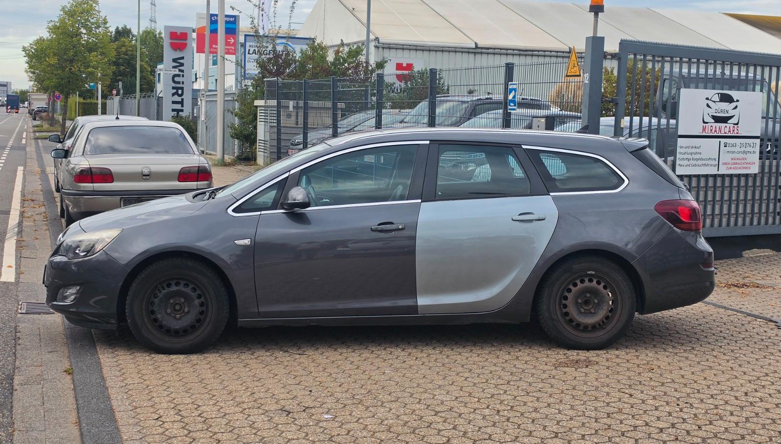 Opel Astra 2011 — photo 5