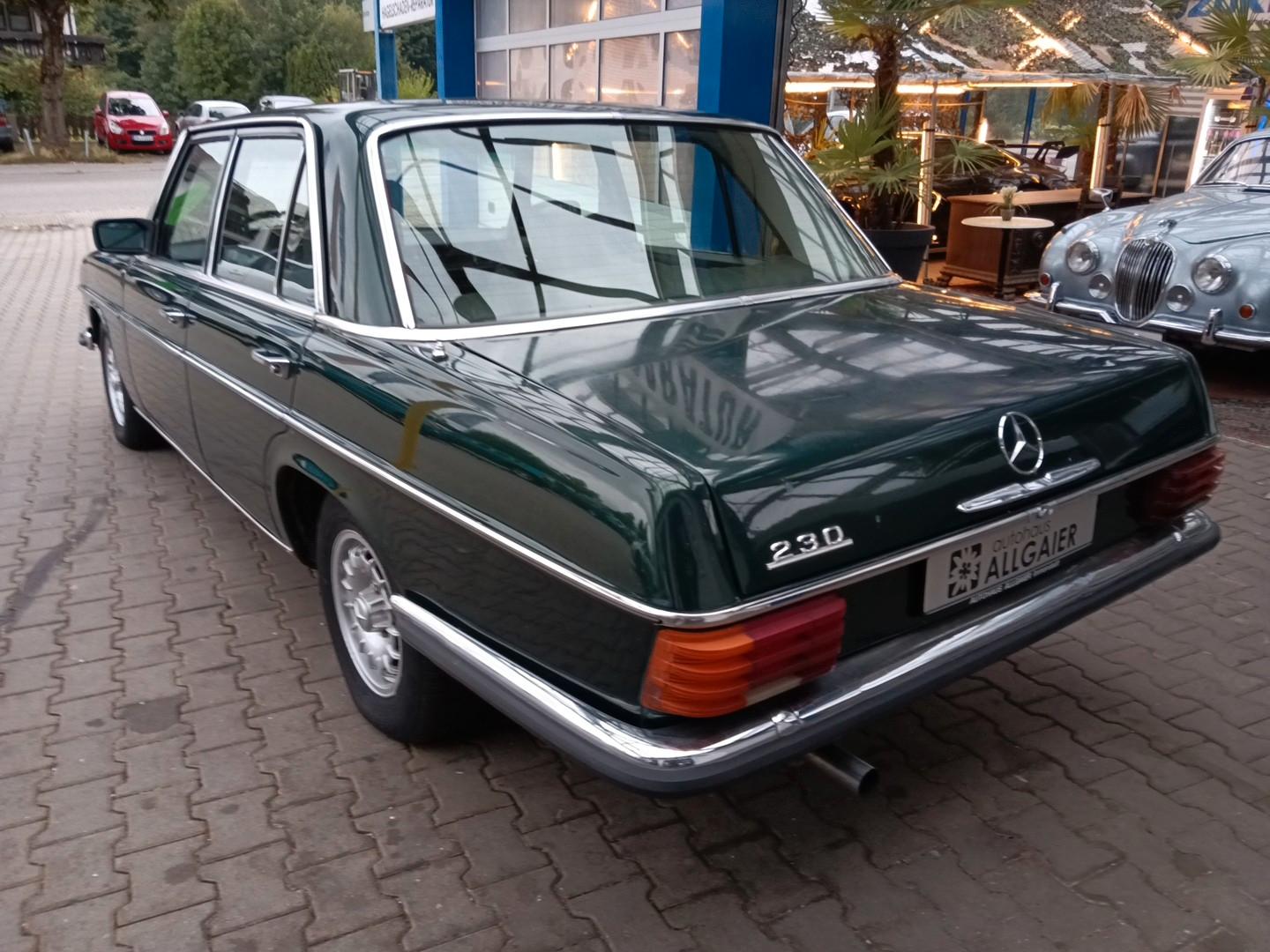 Mercedes-Benz 230 /8 Schiebedach+Klima+Servo+Barockfelgen