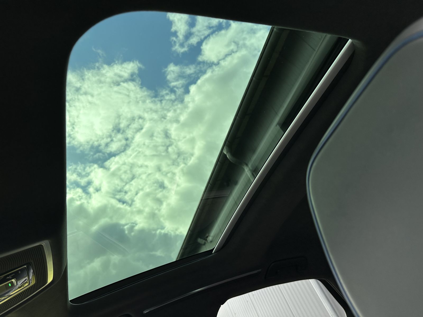 Fahrzeugabbildung Audi A8 60 TFSIe Quattro S-Line MATRIX+ACC+HUD+PANO