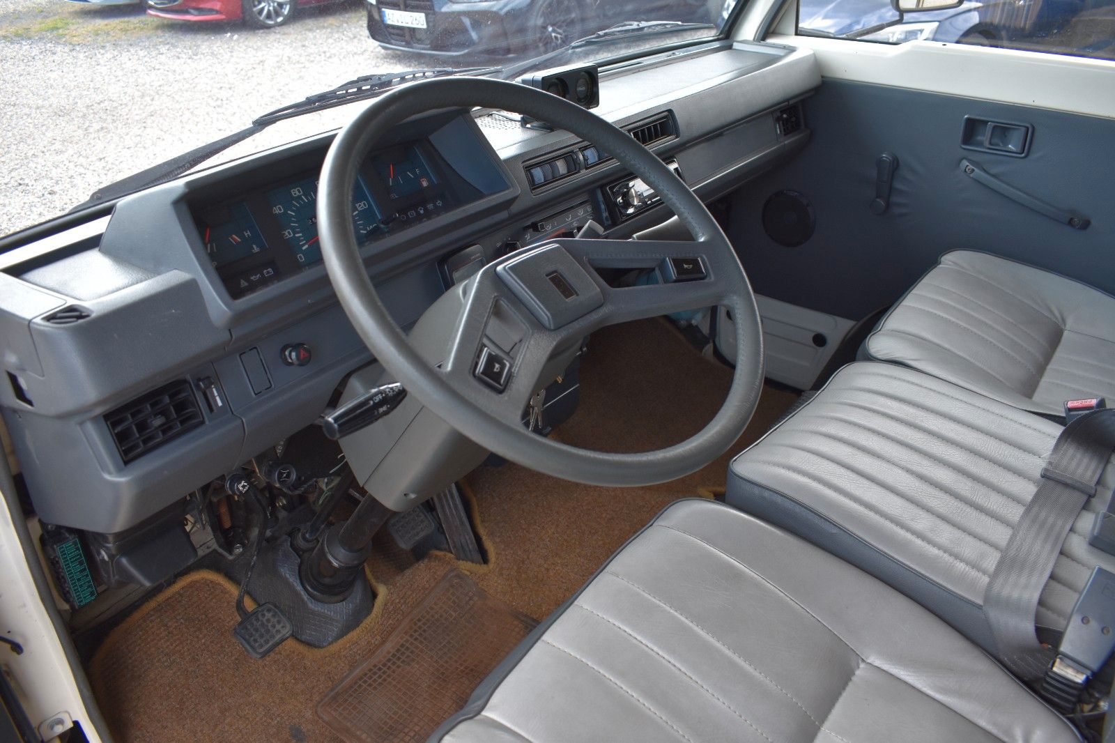 Fahrzeugabbildung Eura Mobil Mitsubishi L300 Euromobil Sofort einsatzbereit H