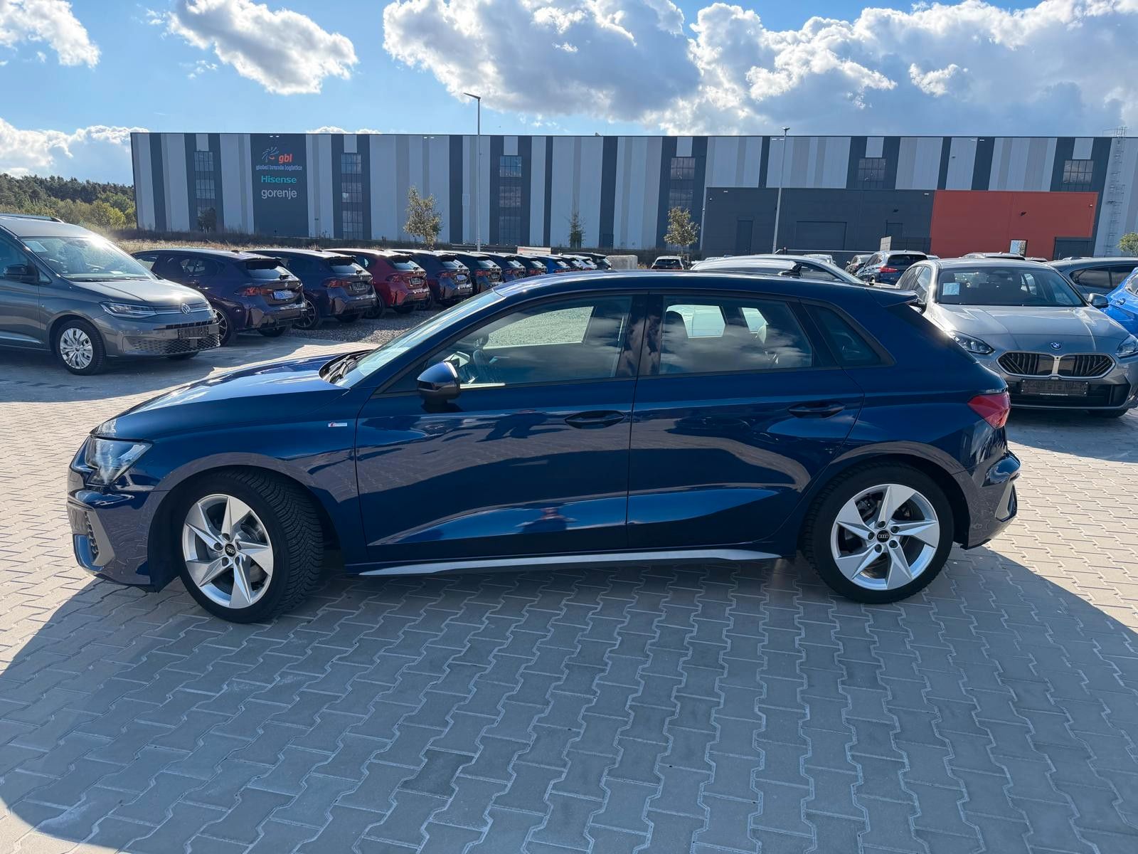 Audi A3 Sportback 30 TFSI S line imagem 2