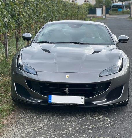 FERRARI Portofino