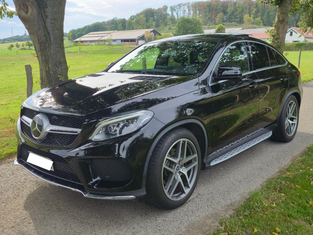 Mercedes-Benz GLE 350 d 4MATIC AMG-Line PANO HU & AU NEU
