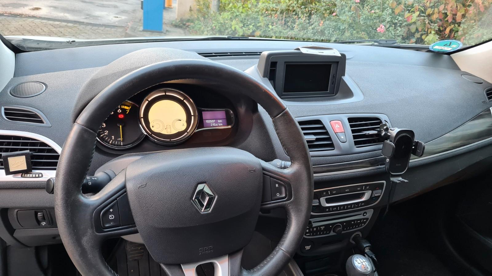 Renault Megane 2010 — photo 12