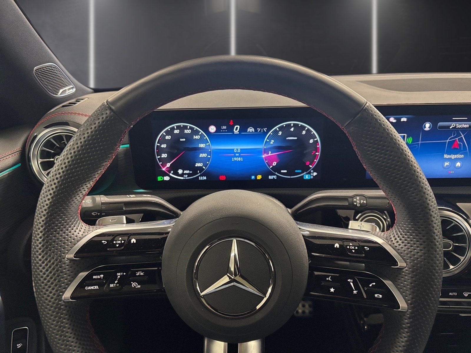 Fahrzeugabbildung Mercedes-Benz CLA 200 AMG*Pano*Burmester*HUD*Night*20"*Distro*