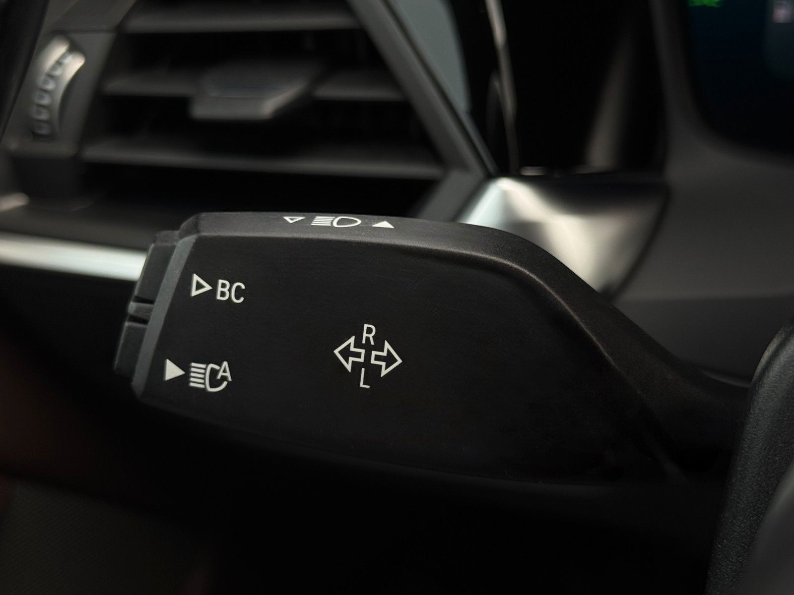 Fahrzeugabbildung BMW M440i xDrive Coupe Edelholz Laser Memory HuD H&K
