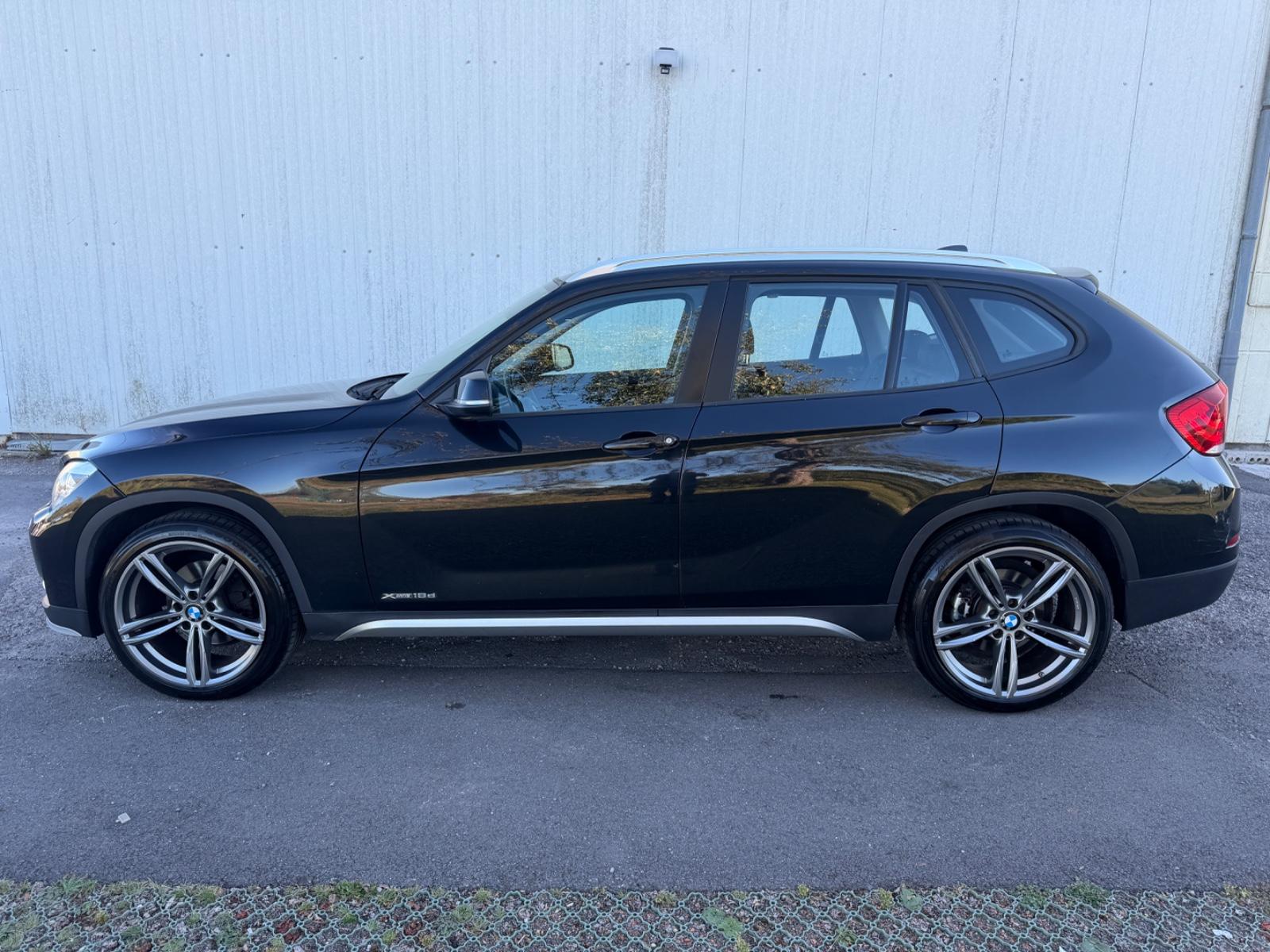 BMW X1 xDrive18d 143 ch • xLine • 4x4 • Bi-Xénon • GPS • Sièges chauffants
