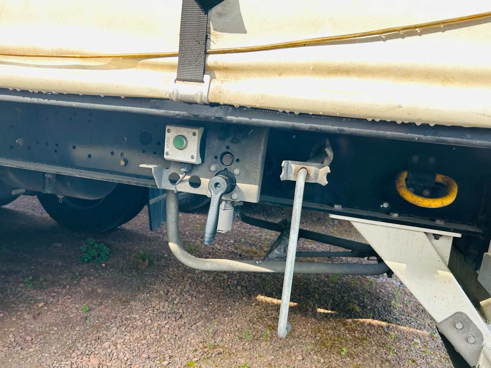 Fahrzeugabbildung Kässbohrer Schiebeplanen Auflieger
