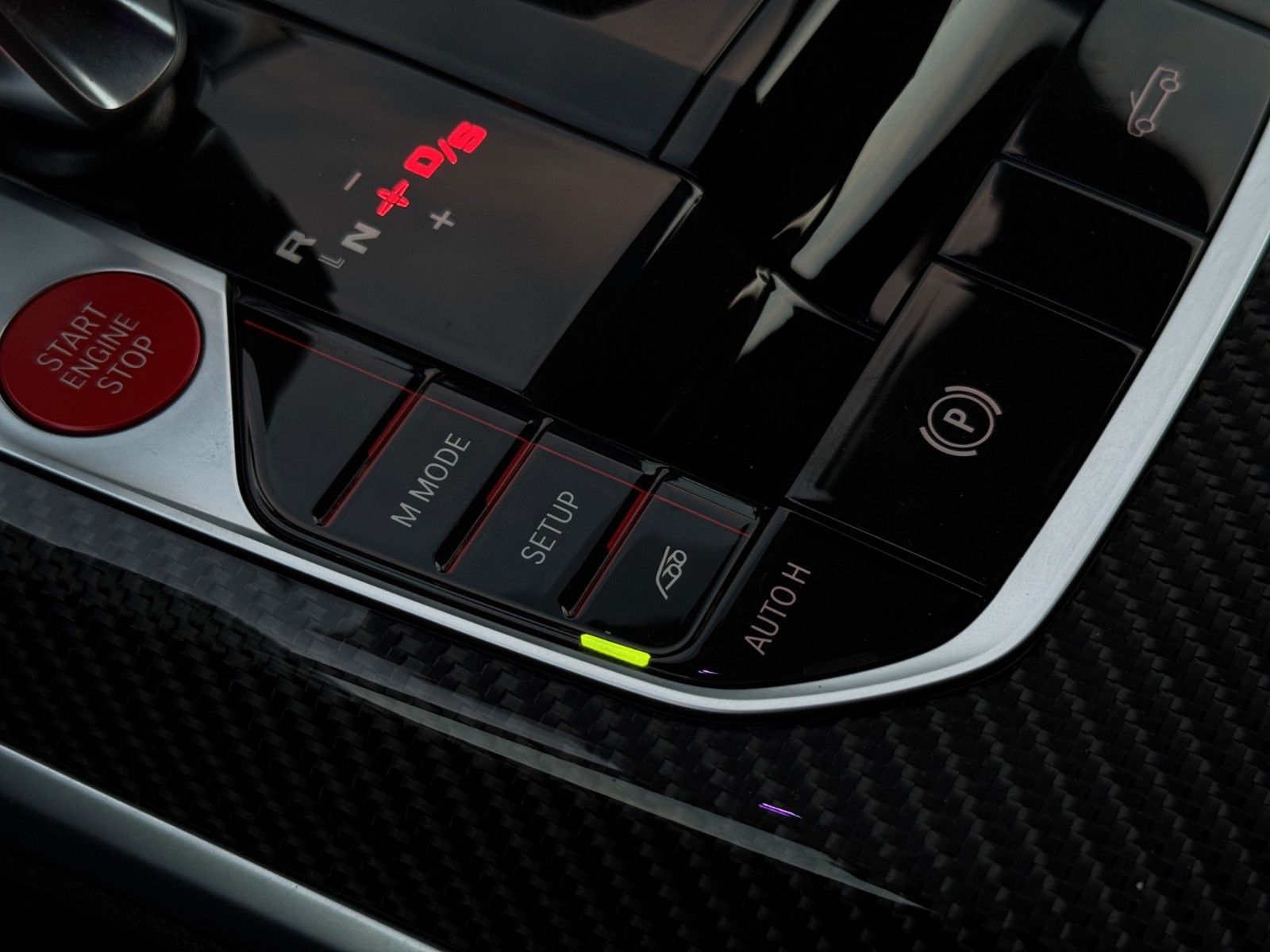 Fahrzeugabbildung BMW M4 Comp. Cabrio xDrive HUD/360°/H&K/Bhz.Lenk