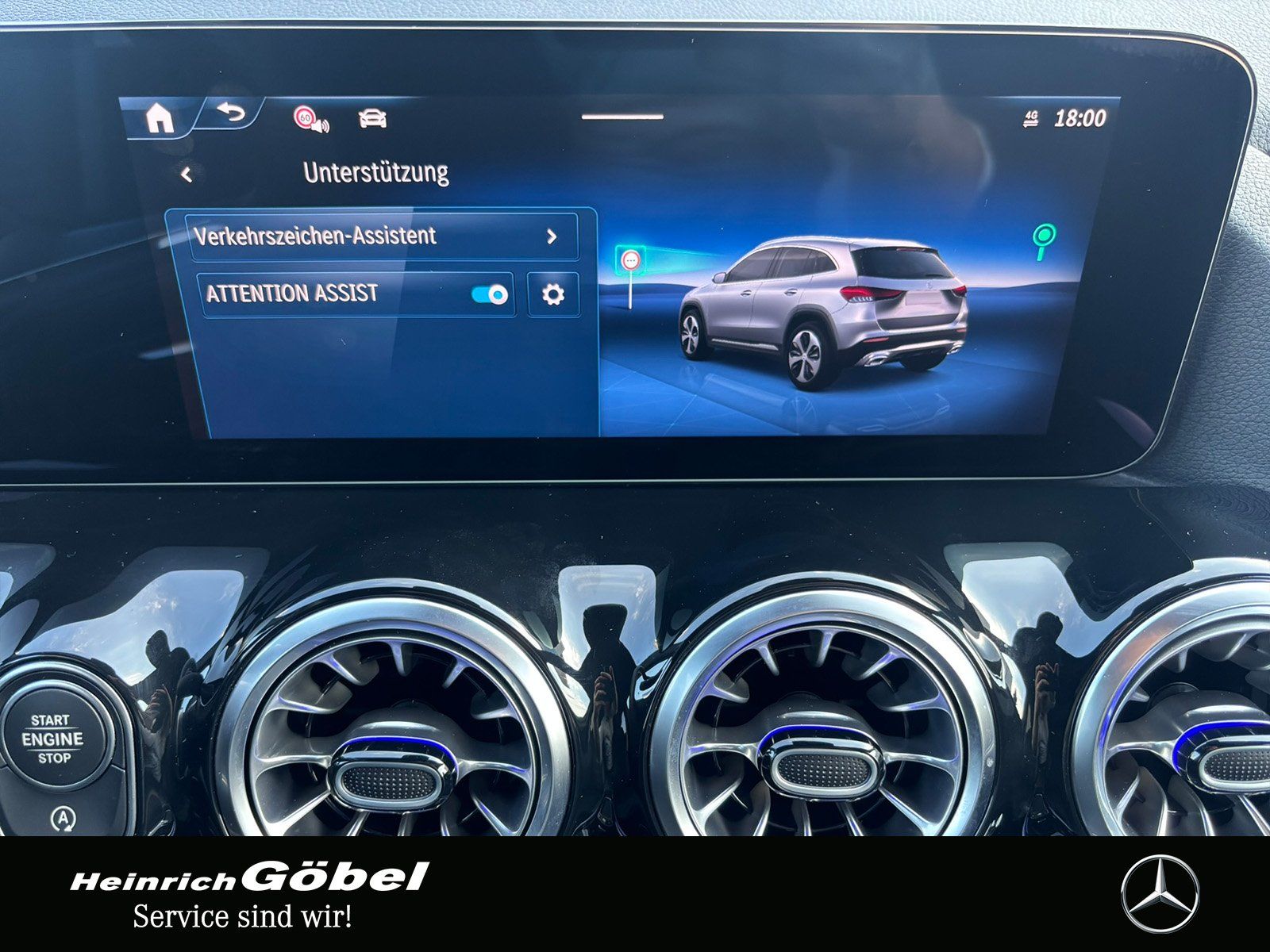 Fahrzeugabbildung Mercedes-Benz GLA 220 4M AMG*AHK*NIGHT-PAKET*MULTIBEAM*20ZOLL