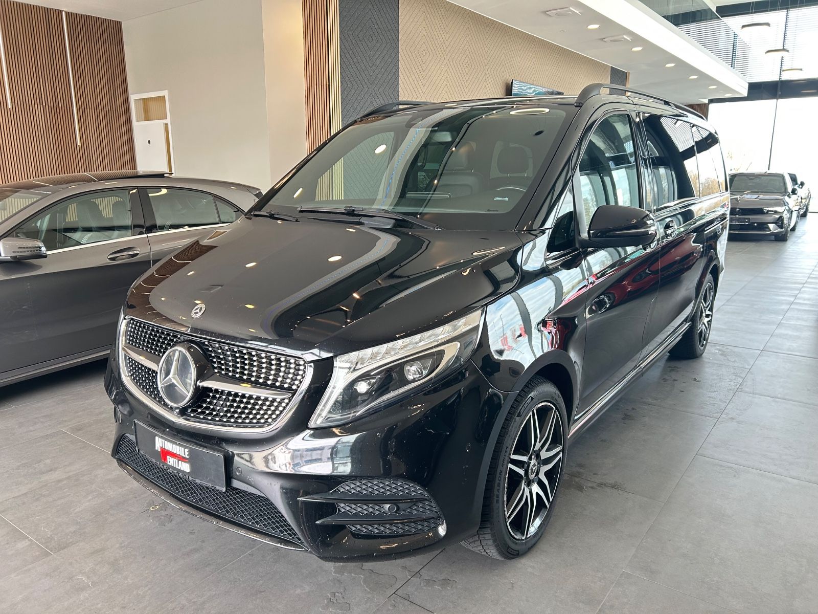 MERCEDES-BENZ V 300 AMG Line Edition 4 Matic Lang 7-Sitze