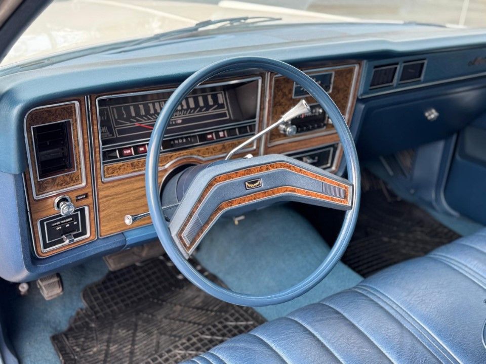 Fahrzeugabbildung Ford Mercury Marquis in unglaublich gutem Zustand