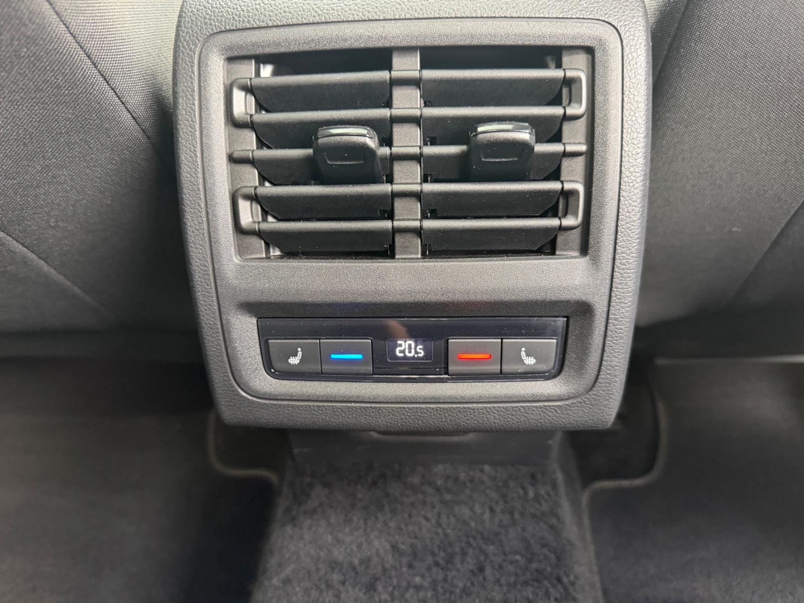 Volkswagen Golf VIII Lim. 1.5 TSI Style/AHK/ACC/Panorama, миниатюра 28