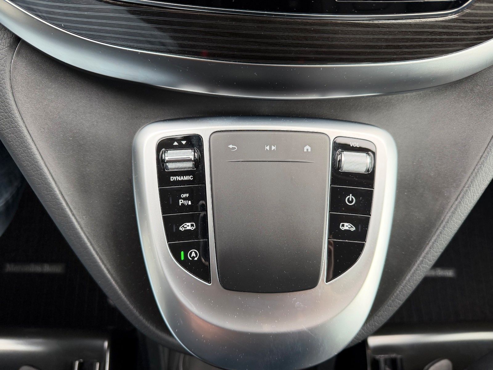 Fahrzeugabbildung Mercedes-Benz V 250 AVANTGARDE ED AHK Tisch 6Sitze