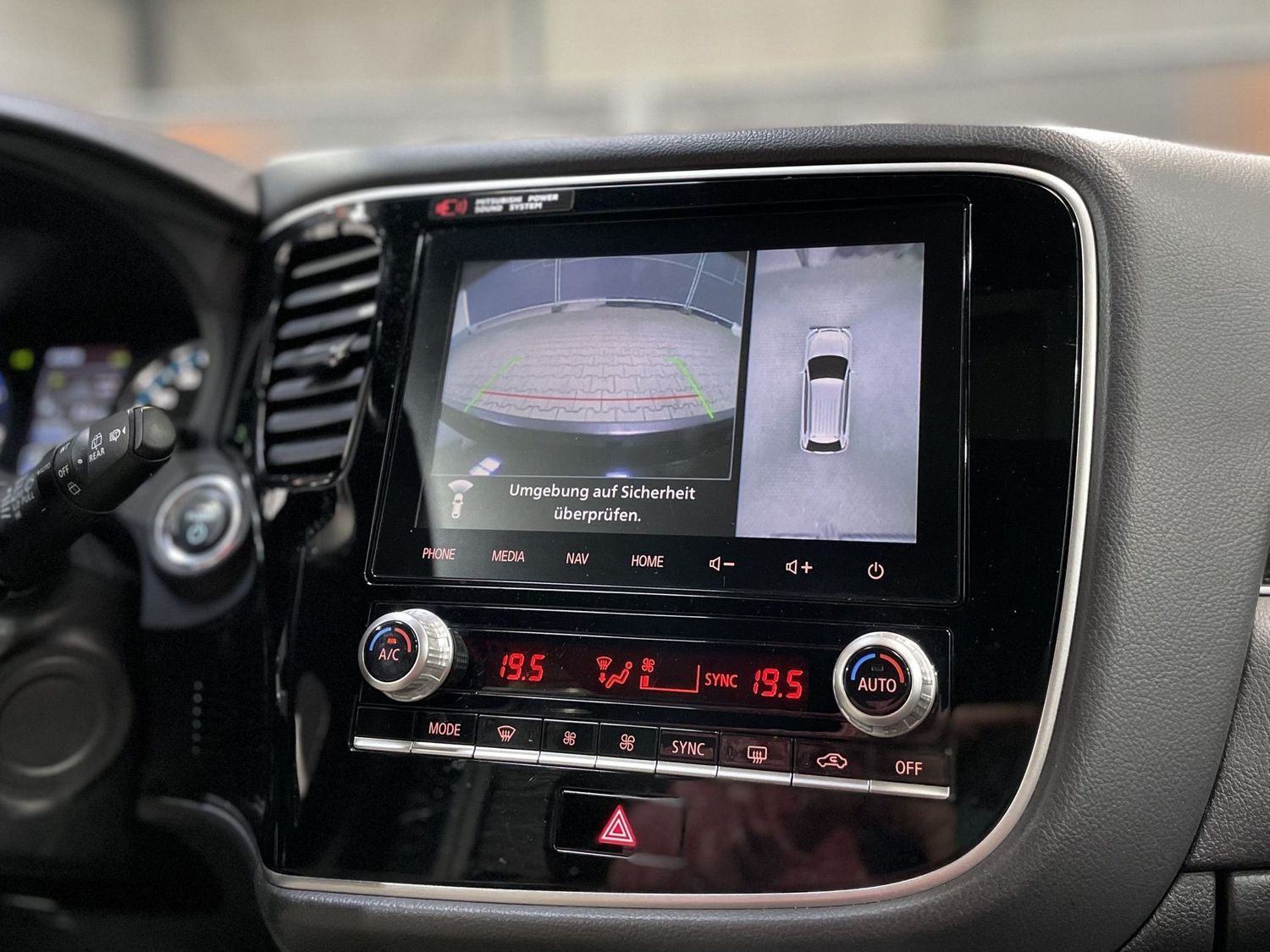 Fahrzeugabbildung Mitsubishi Outlander PHEV Top 4WD #Kamera#ACC#Bi-LED#Leder#