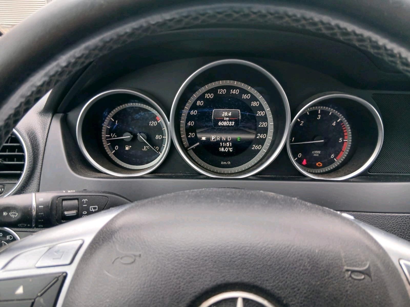 Mercedes-Benz C200 2013 — photo 9
