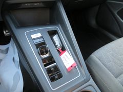 VW Golf VIII 2.0 TDI Move DSG LED Navi ACC Rfk 16'' VW Golf VIII 2.0 TDI Move DSG LED Navi ACC Rfk 16''