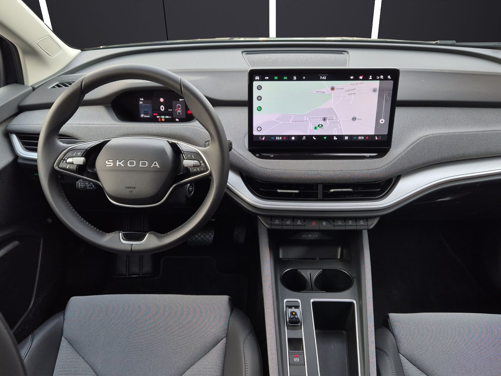 Fahrzeugabbildung SKODA Enyaq Coupé 85 Loft Matrix AHK WäPu Navi Pano AC