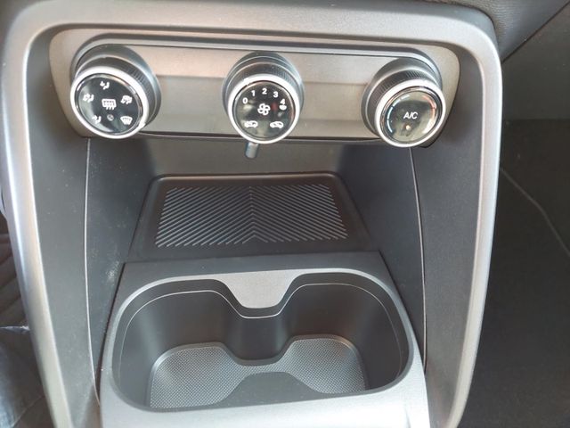 Citroën C3 Turbo 100 PLUS HUD°LED°CarPlay°DAB°PDC°Tempom