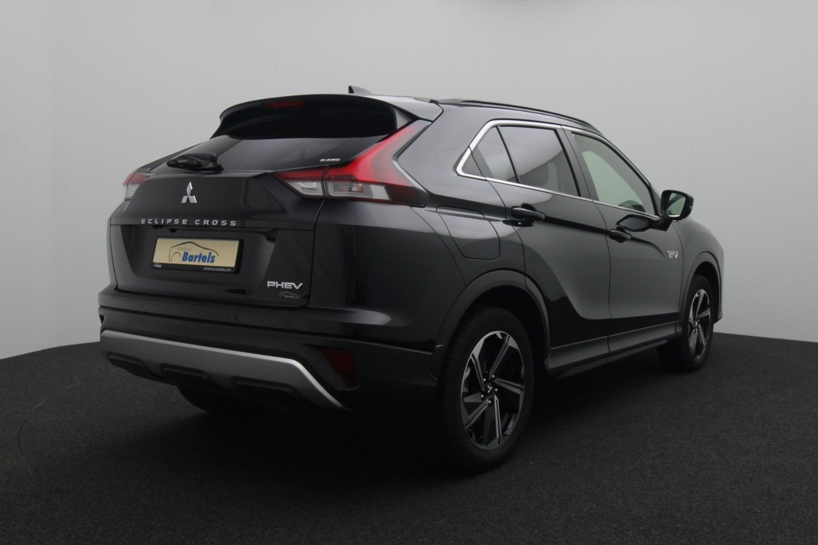 Fahrzeugabbildung Mitsubishi Eclipse Cross 2.4 Intro Edition Hybrid 4WD
