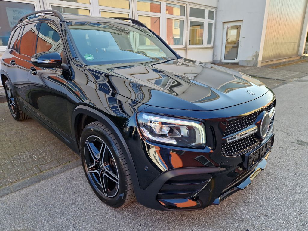 Image of Mercedes-Benz GLB 220