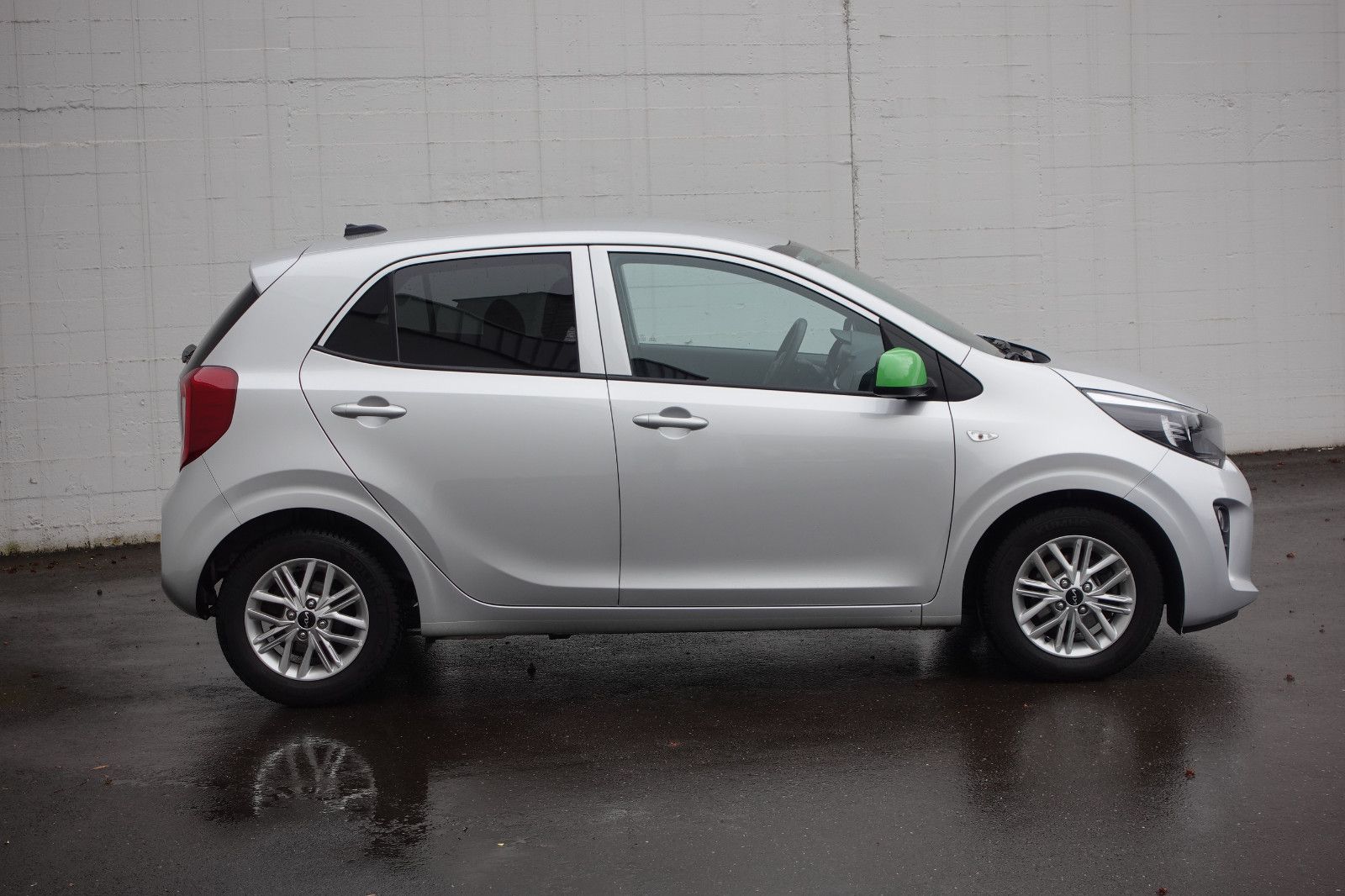 Fahrzeugabbildung Kia Picanto 1.0 Dream-Team Edition AMT  Radio BT,SHZ