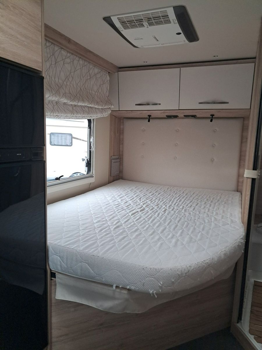 Fahrzeugabbildung Eura Mobil Profila RS PRS 675 SB Dachklima Lithium Mondial