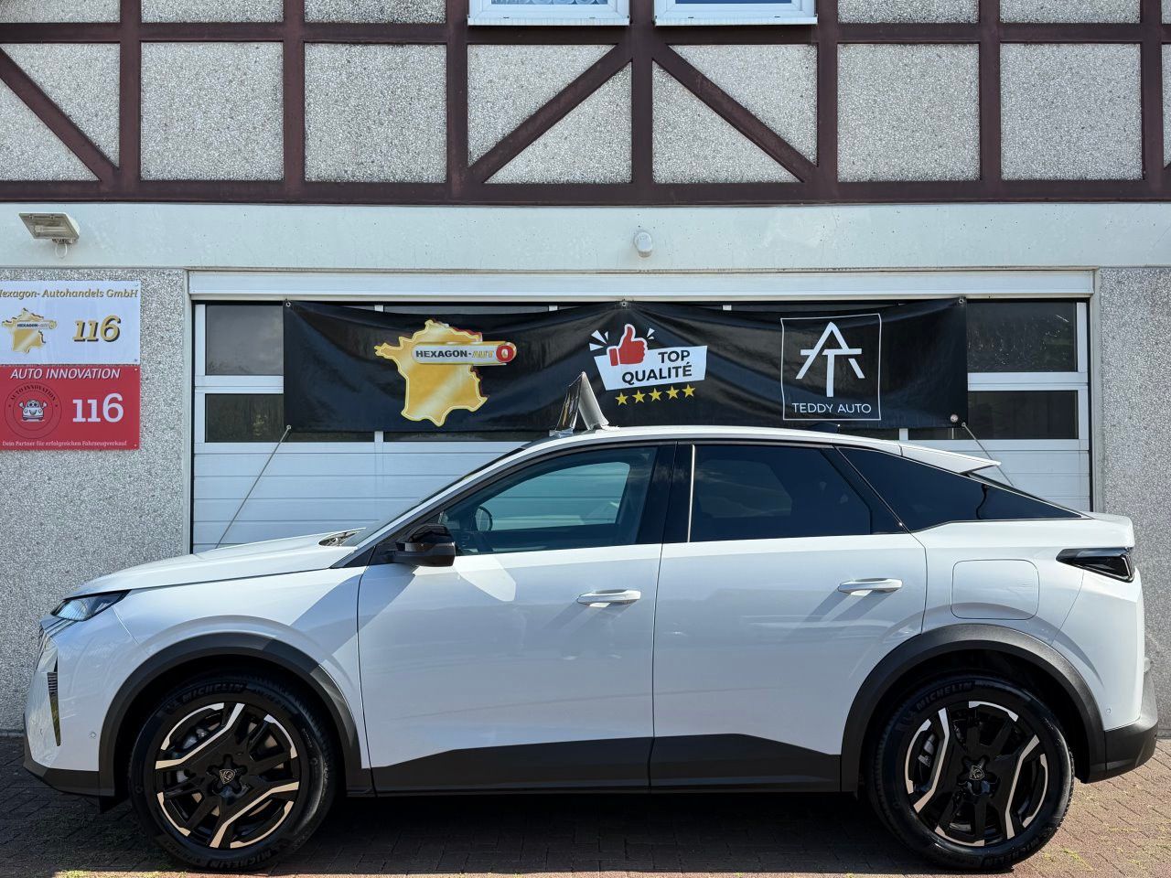 Peugeot 3008 Plug-in Hybrid 225 Allure PanoN,Winter,360° imagem 2