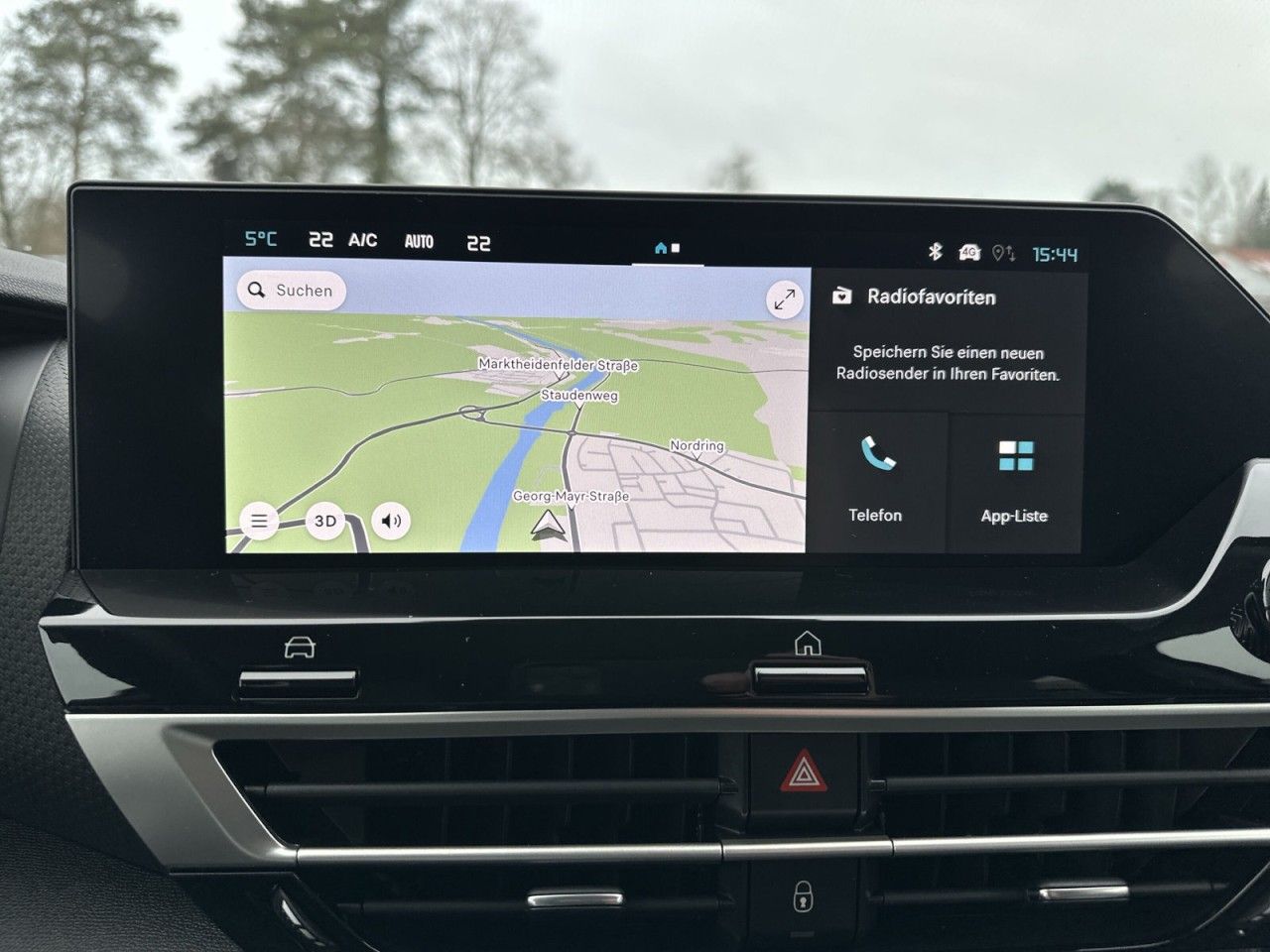 Fahrzeugabbildung Citroën C4 Benziner 130 Automatik MAX