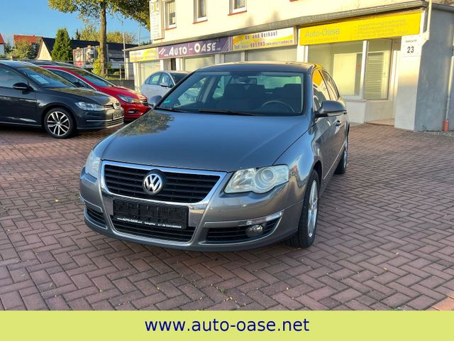 Volkswagen Passat Lim. Comfortline Klimaauto. Sitzh. Navi