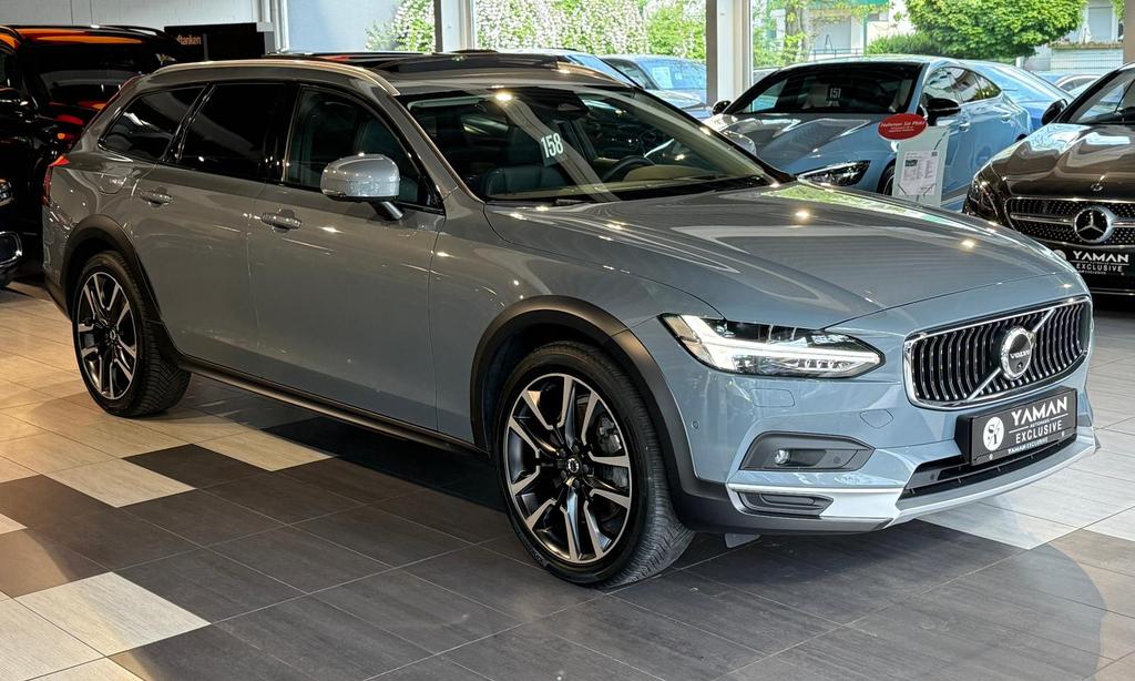 Volvo V90 Cross Country