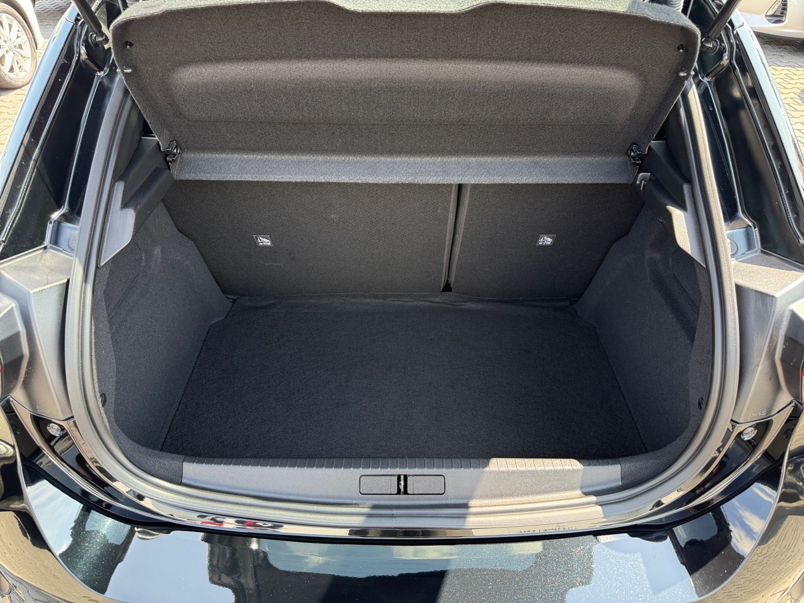 Fahrzeugabbildung Opel Corsa F 1.2 Turbo GS PANO RFK IntelliLux