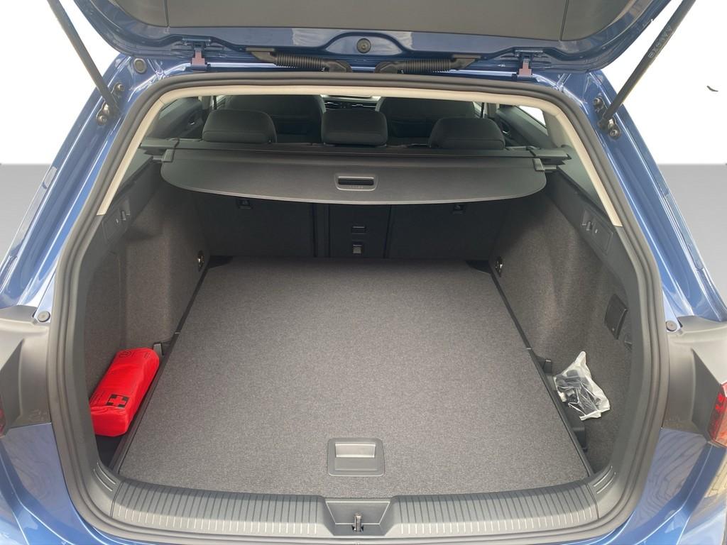 Volkswagen Golf VIII Variant 1.5 eTSI DSG Life AHK*LED*APP-, миниатюра 7