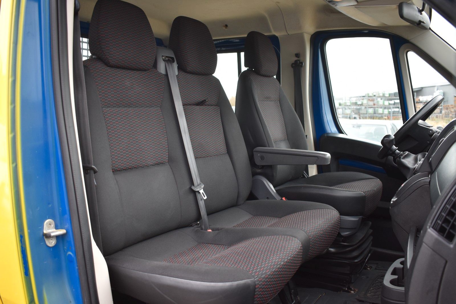 Fahrzeugabbildung Citroën Jumper Pritsche Doka. 35 L4 Heavy Plus Solution