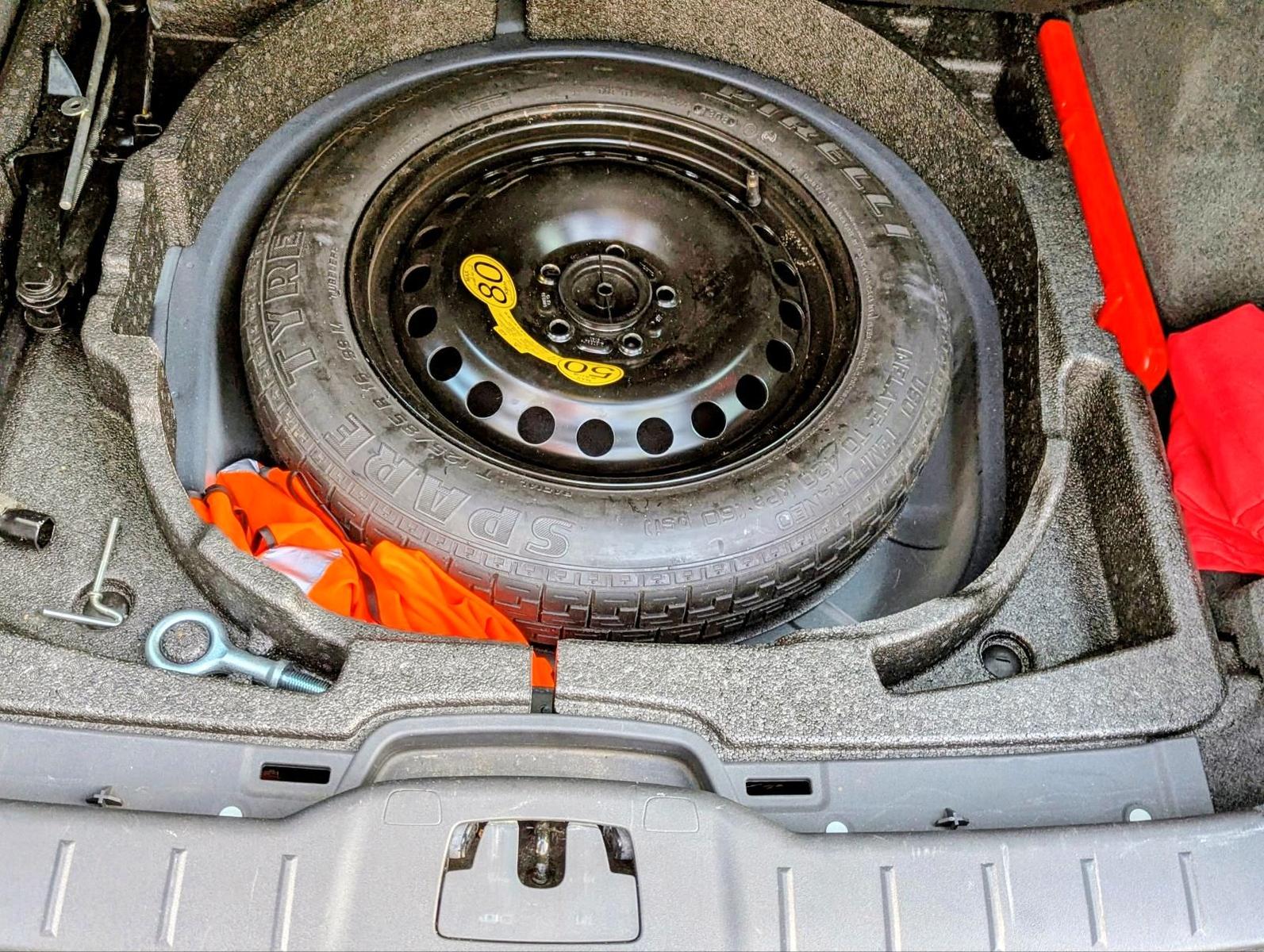 Volvo V50 2009 — photo 10