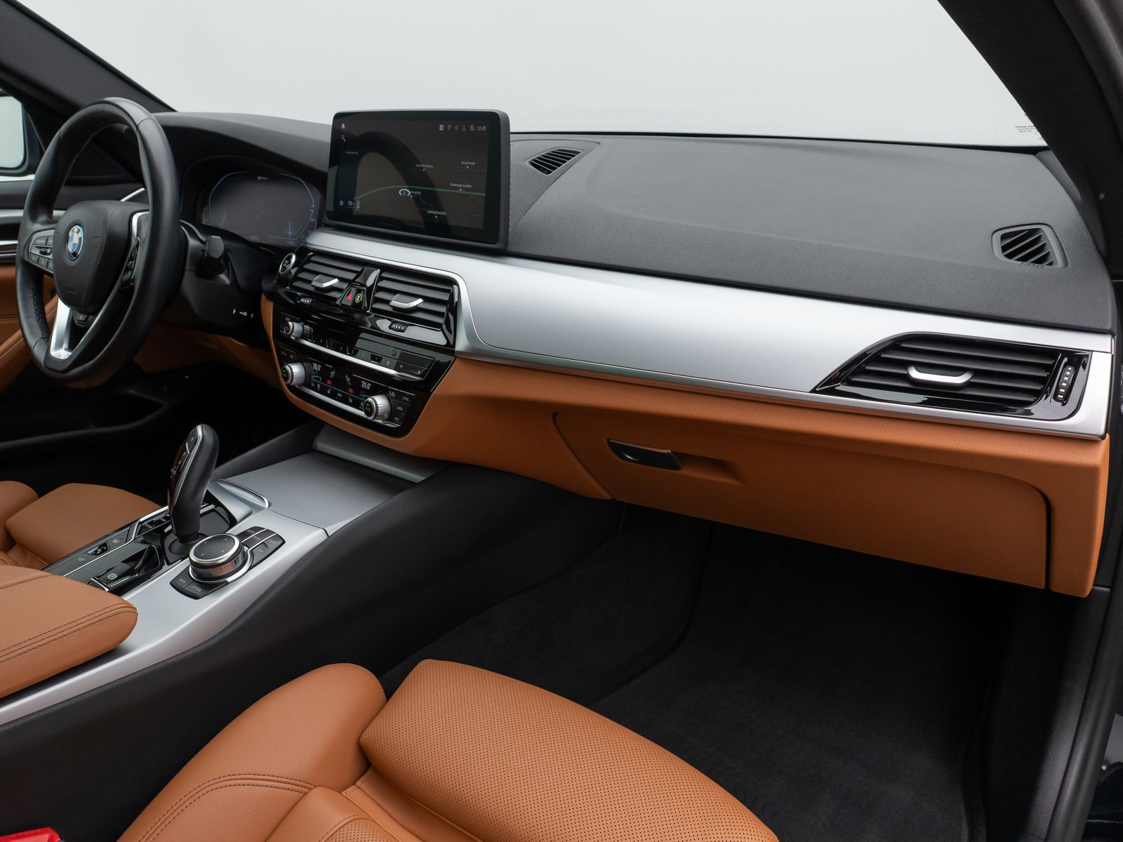 Fahrzeugabbildung BMW 530e  xD Panorama 360°Lenkrhz DAB HiFi AHK Sport
