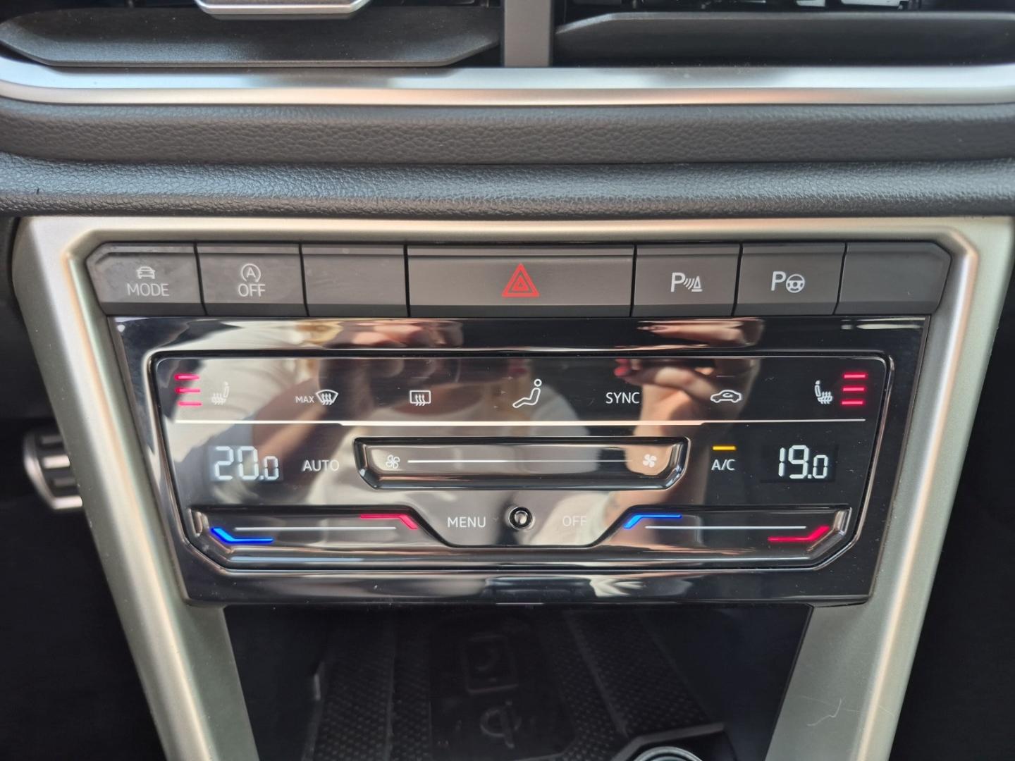 Volkswagen T-Roc Move DSG Navi CarPlay LED SHZ Parklenkassi, миниатюра 21