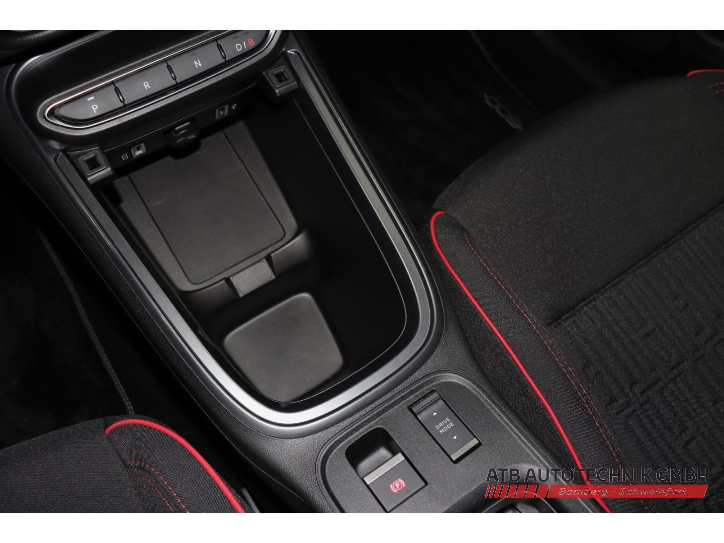 Fahrzeugabbildung Fiat 600e 54kWh Red SOH 97,1% LED Apple CarPlay Klima